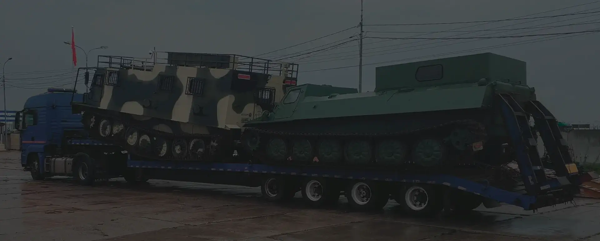 Транспортировка танков и ракет в селе Лузино (Сибирский округ - Омская область) с соблюдением секретности.
